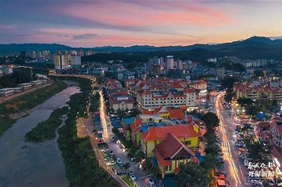 昆明市将长期托管磨憨镇